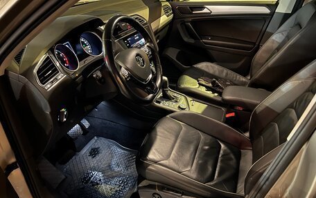 Volkswagen Tiguan II, 2017 год, 1 870 000 рублей, 13 фотография