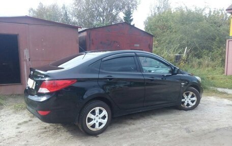 Hyundai Solaris II рестайлинг, 2012 год, 660 000 рублей, 4 фотография