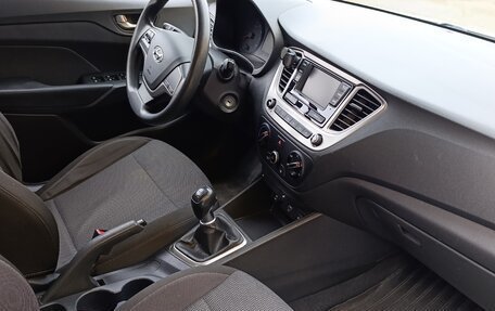 Hyundai Solaris II рестайлинг, 2019 год, 1 300 000 рублей, 9 фотография