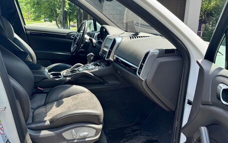 Porsche Cayenne III, 2016 год, 4 950 000 рублей, 15 фотография