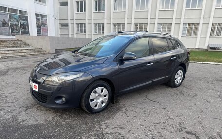 Renault Megane III, 2010 год, 650 000 рублей, 2 фотография