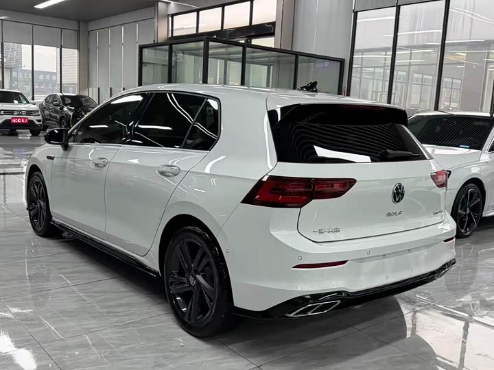 Volkswagen Golf R VII рестайлинг, 2022 год, 1 819 000 рублей, 7 фотография