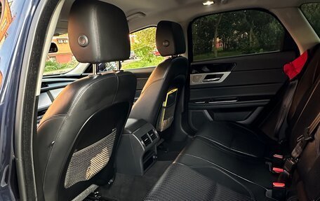 Jaguar XF II, 2018 год, 2 300 000 рублей, 14 фотография