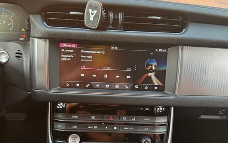 Jaguar XF II, 2018 год, 2 300 000 рублей, 11 фотография