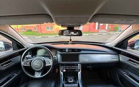 Jaguar XF II, 2018 год, 2 300 000 рублей, 16 фотография