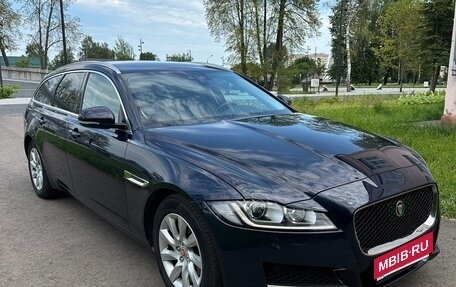Jaguar XF II, 2018 год, 2 300 000 рублей, 3 фотография
