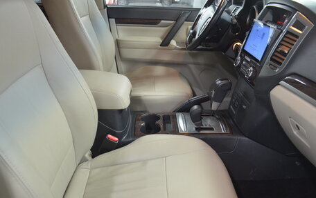 Mitsubishi Pajero IV, 2019 год, 3 550 000 рублей, 9 фотография