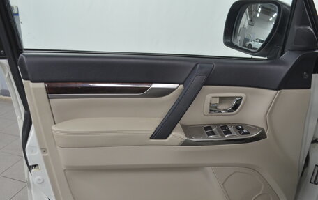 Mitsubishi Pajero IV, 2019 год, 3 550 000 рублей, 15 фотография