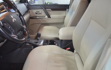 Mitsubishi Pajero IV, 2019 год, 3 550 000 рублей, 7 фотография