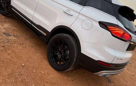 Geely Atlas, 2024 год, 2 600 000 рублей, 12 фотография