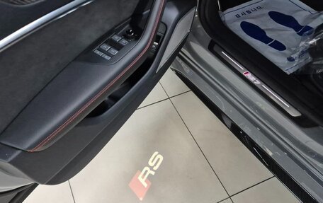 Audi RS 6, 2023 год, 14 900 011 рублей, 11 фотография