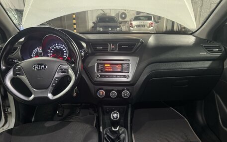 KIA Rio III рестайлинг, 2016 год, 899 000 рублей, 5 фотография