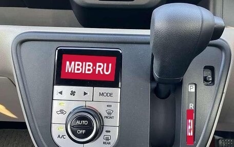 Toyota Passo III, 2021 год, 900 000 рублей, 9 фотография