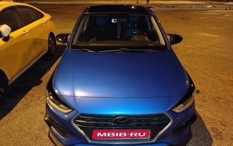 Hyundai Solaris II рестайлинг, 2017 год, 1 000 000 рублей, 1 фотография