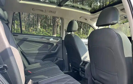 Volkswagen Tiguan II, 2023 год, 1 990 000 рублей, 25 фотография