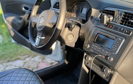 Volkswagen Polo VI (EU Market), 2013 год, 680 000 рублей, 2 фотография