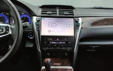 Toyota Camry, 2017 год, 2 100 000 рублей, 10 фотография