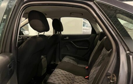 Ford Focus II рестайлинг, 2006 год, 380 000 рублей, 23 фотография