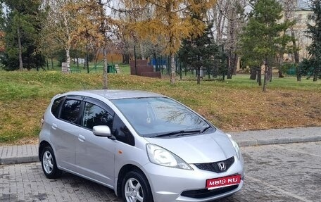 Honda Fit III, 2010 год, 810 000 рублей, 1 фотография