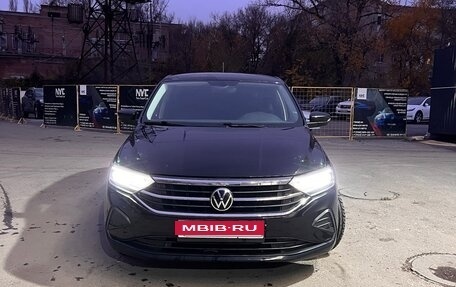 Volkswagen Polo VI (EU Market), 2021 год, 1 850 000 рублей, 1 фотография