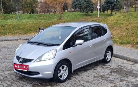 Honda Fit III, 2010 год, 810 000 рублей, 7 фотография