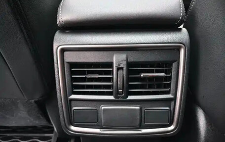 Subaru Forester, 2022 год, 1 800 999 рублей, 15 фотография