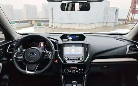 Subaru Forester, 2022 год, 1 800 999 рублей, 10 фотография