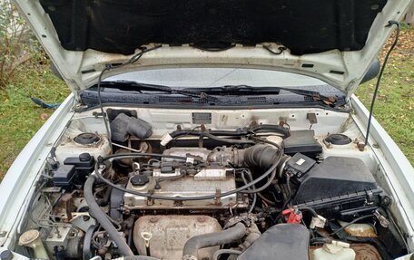 Mitsubishi Carisma I, 2002 год, 150 000 рублей, 13 фотография