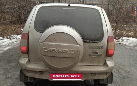 Chevrolet Niva I рестайлинг, 2005 год, 140 000 рублей, 8 фотография