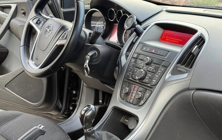 Opel Astra J, 2012 год, 840 000 рублей, 32 фотография