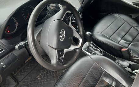 Hyundai Solaris II рестайлинг, 2011 год, 800 000 рублей, 3 фотография