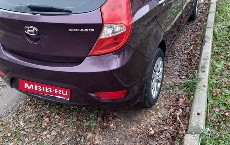 Hyundai Solaris II рестайлинг, 2011 год, 800 000 рублей, 4 фотография