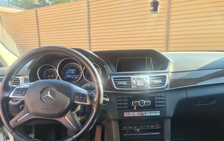 Mercedes-Benz E-Класс, 2013 год, 1 400 000 рублей, 17 фотография