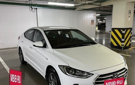 Hyundai Elantra VI рестайлинг, 2016 год, 1 400 000 рублей, 2 фотография