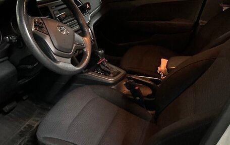 Hyundai Elantra VI рестайлинг, 2016 год, 1 400 000 рублей, 12 фотография