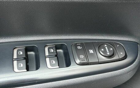 KIA Rio IV, 2018 год, 1 400 000 рублей, 10 фотография