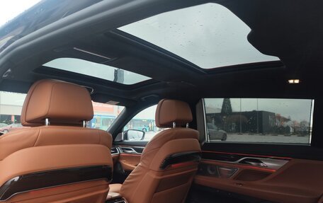 BMW 7 серия, 2019 год, 5 500 000 рублей, 18 фотография