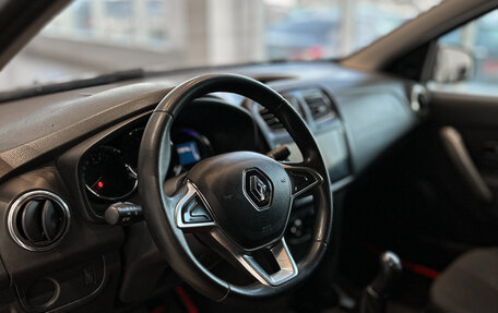 Renault Logan II, 2018 год, 984 000 рублей, 15 фотография