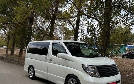 Nissan Elgrand III, 2004 год, 980 000 рублей, 1 фотография
