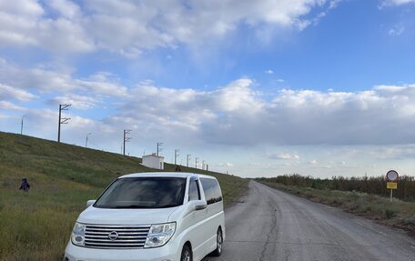 Nissan Elgrand III, 2004 год, 980 000 рублей, 4 фотография