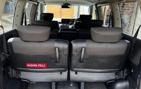 Nissan Elgrand III, 2004 год, 980 000 рублей, 12 фотография