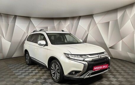 Mitsubishi Outlander III рестайлинг 3, 2019 год, 2 097 000 рублей, 3 фотография