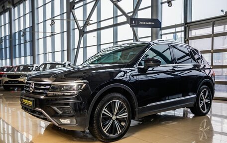 Volkswagen Tiguan II, 2017 год, 2 550 000 рублей, 3 фотография