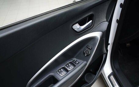 Hyundai Santa Fe III рестайлинг, 2015 год, 1 930 000 рублей, 15 фотография