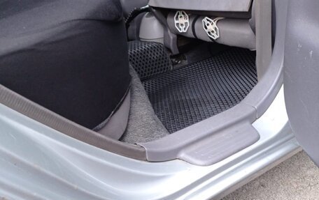 Toyota Platz, 2000 год, 350 000 рублей, 8 фотография