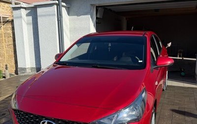 Hyundai Solaris II рестайлинг, 2021 год, 1 750 000 рублей, 1 фотография