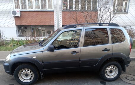 Chevrolet Niva I рестайлинг, 2018 год, 690 000 рублей, 1 фотография