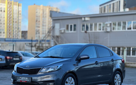 KIA Rio III рестайлинг, 2015 год, 979 000 рублей, 2 фотография