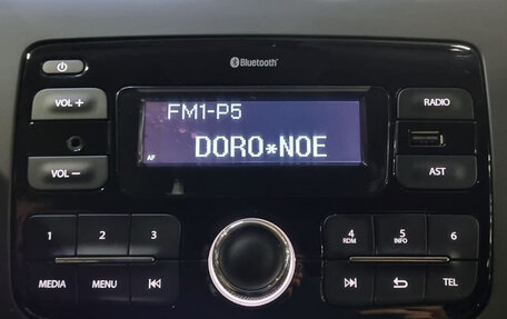 Renault Logan II, 2020 год, 1 050 000 рублей, 11 фотография