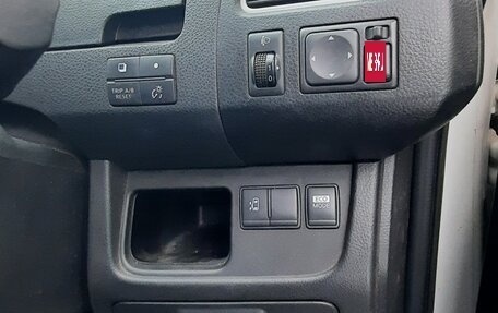 Nissan Serena IV, 2012 год, 1 200 000 рублей, 20 фотография